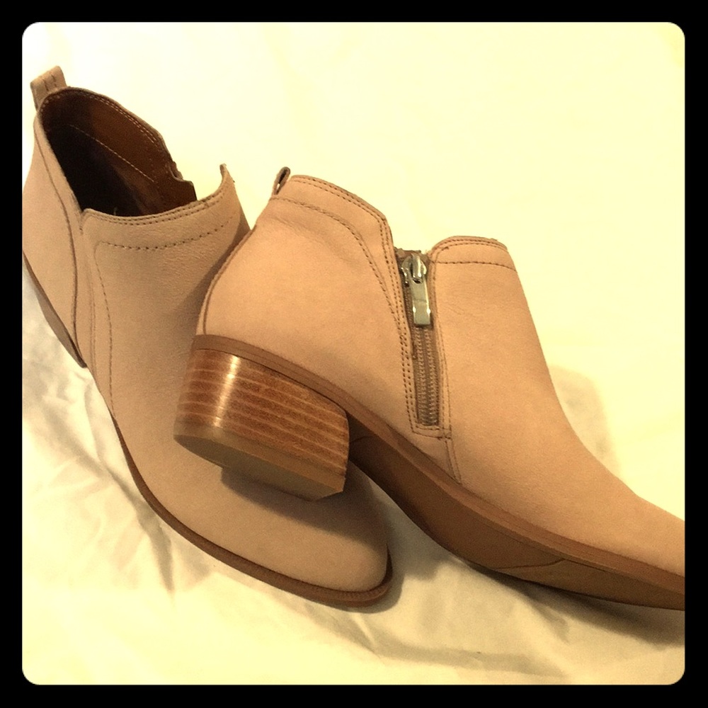 Franco Strato Tan booties